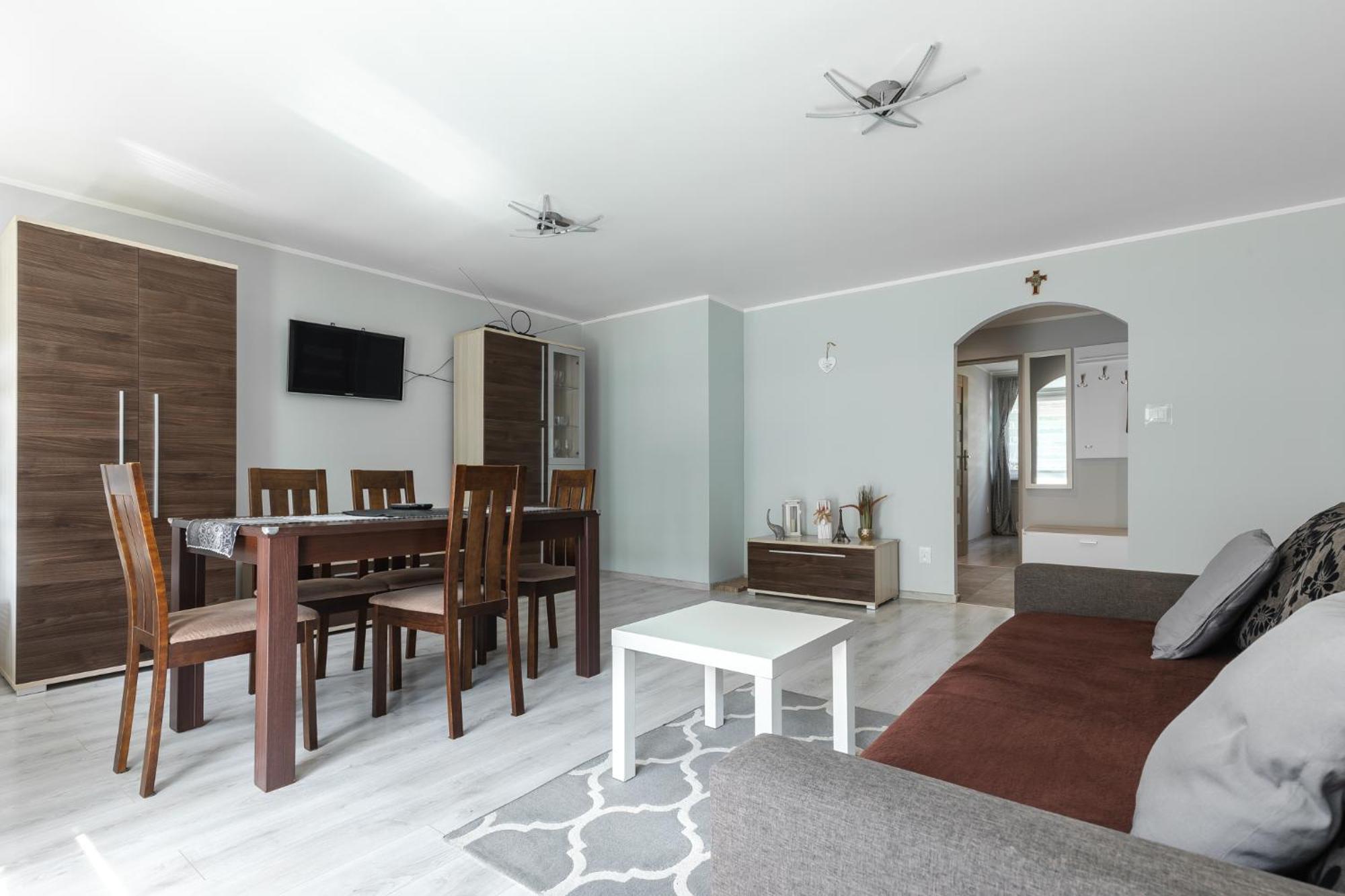 Przy Termach Cieplickich Julcia Apartment
