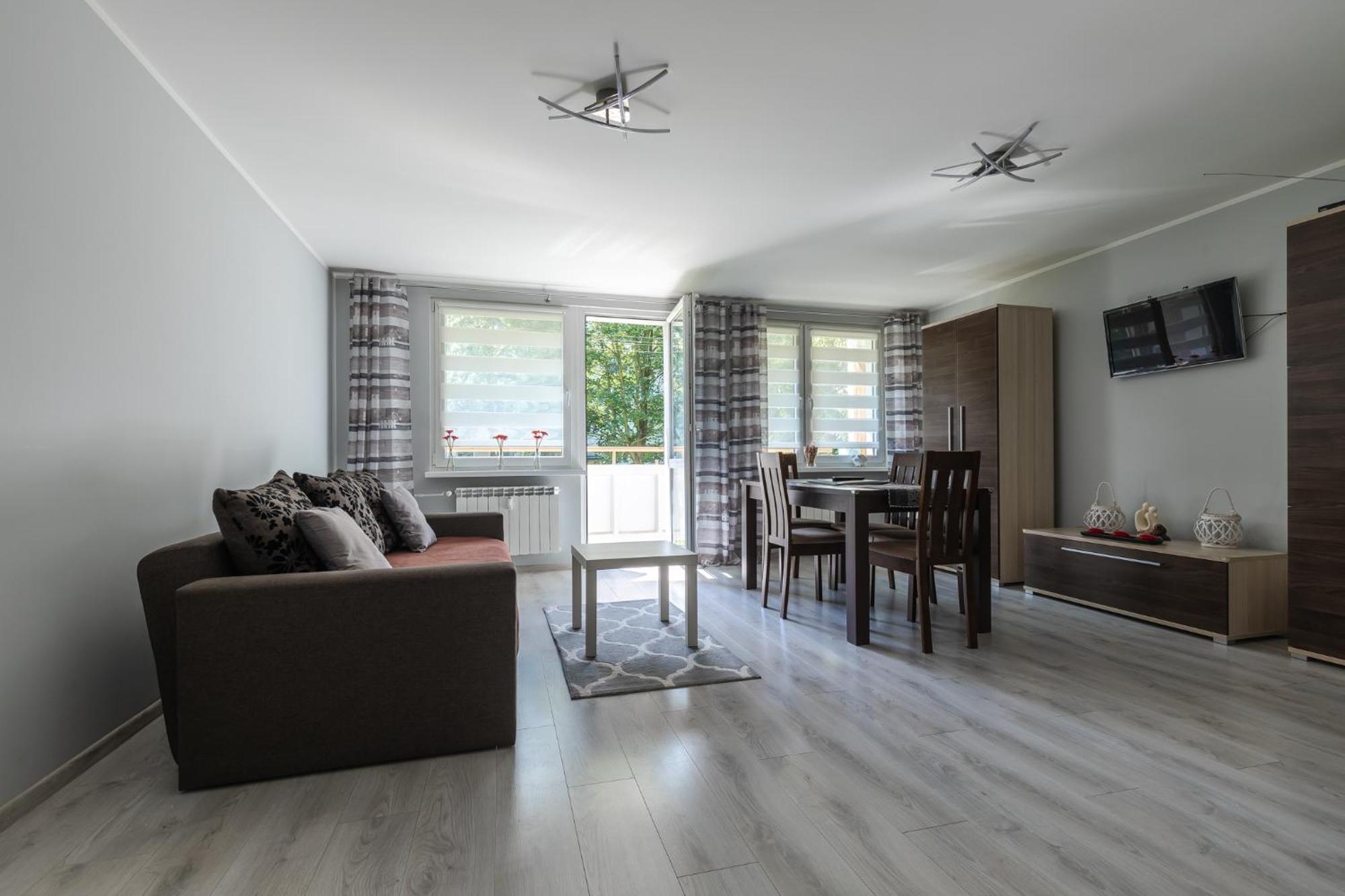 Apartment Przy Termach Cieplickich Julcia
